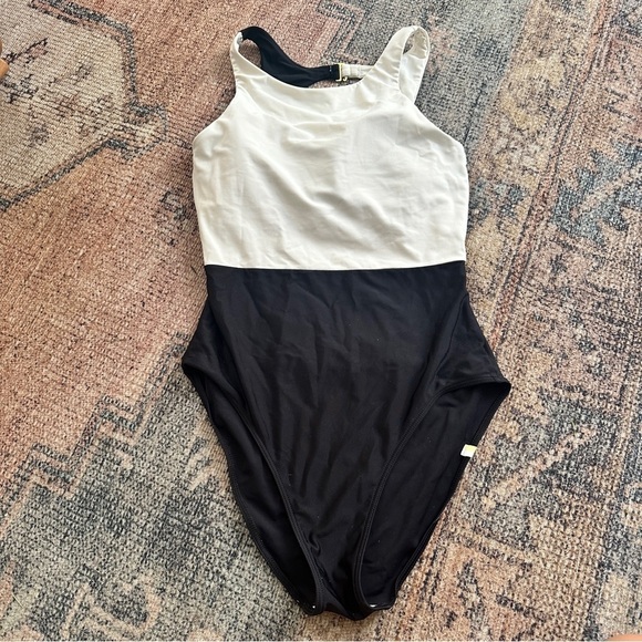 Summersalt The Cove Black and White Colorblock One Piece sz 6 - Picture 4 of 9